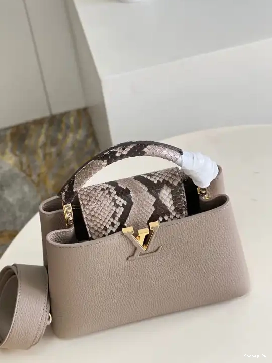 LOUIS VUITTON CAPUCINES BB 0525